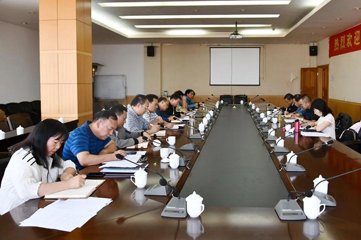 云煤（esball世博）集团国企刷新三年行动督导组赴云维集团督导调研