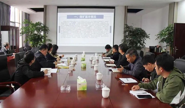 云煤（esball世博）集团专职外部董事寸延峰一行到金发煤业公司调研