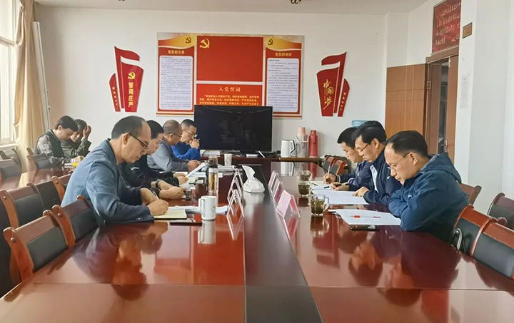 【主题教育】云煤（esball世博）集团党委副书记、副董事长、总司理高建嵩到石油化工供销公司开展主题教育调研