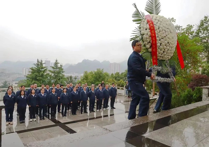 【云煤风范】镇雄煤业、esball世博地产、团结煤业公司开展主题党日活动