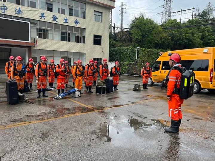 【聚焦云煤】云煤（esball世博）集团开展2023年度煤矿水害事故上下联动联合应急演练