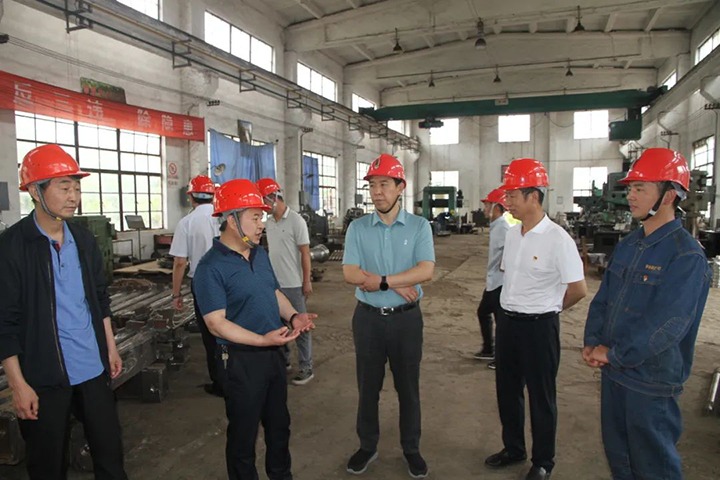 【主题教育】云煤（esball世博）集团党委副书记、工会主席王鑫一行到后所煤矿开展主题教育调研