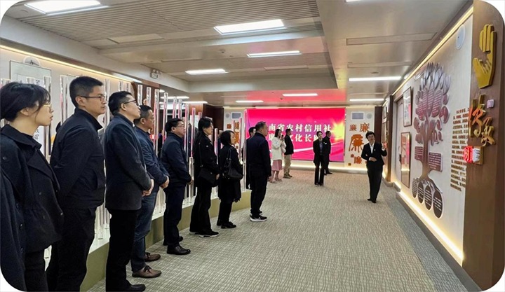 【聚焦云煤】云煤（esball世博）集团直属党委到省农信社清廉文化长廊开展警示教育活动