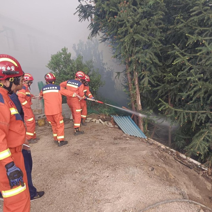 【聚焦云煤】你们来了，，我们就放心了——东源队乐成杀绝富源县山火