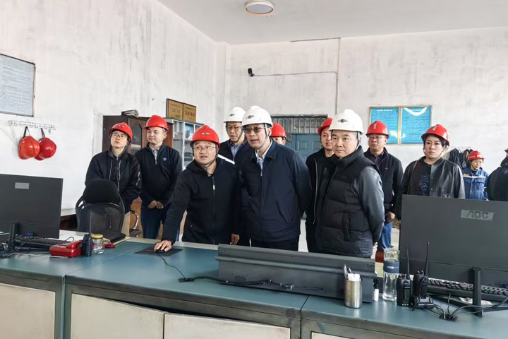 云煤集团党委委员、副总司理缪和星到恩洪煤业公司调研